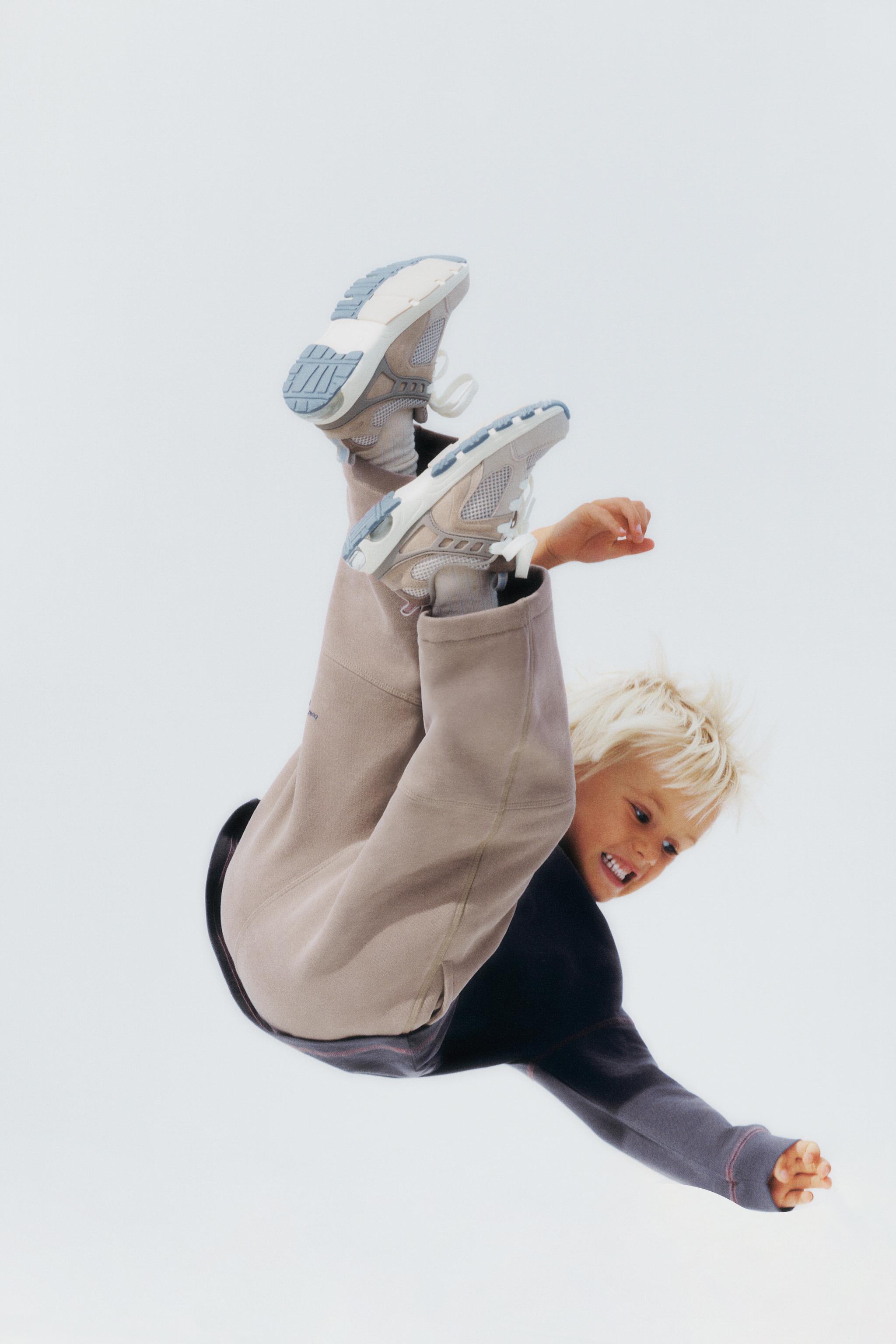 STRAIGHT PLUSH PANTS WITH RAISED LOGO